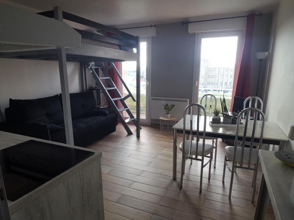 Studio Pour 4 Personnes Appartement Calais